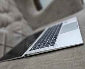 New Laptop HP EliteBook 1040 G8 16GB Intel Core i7 SSD 512GB