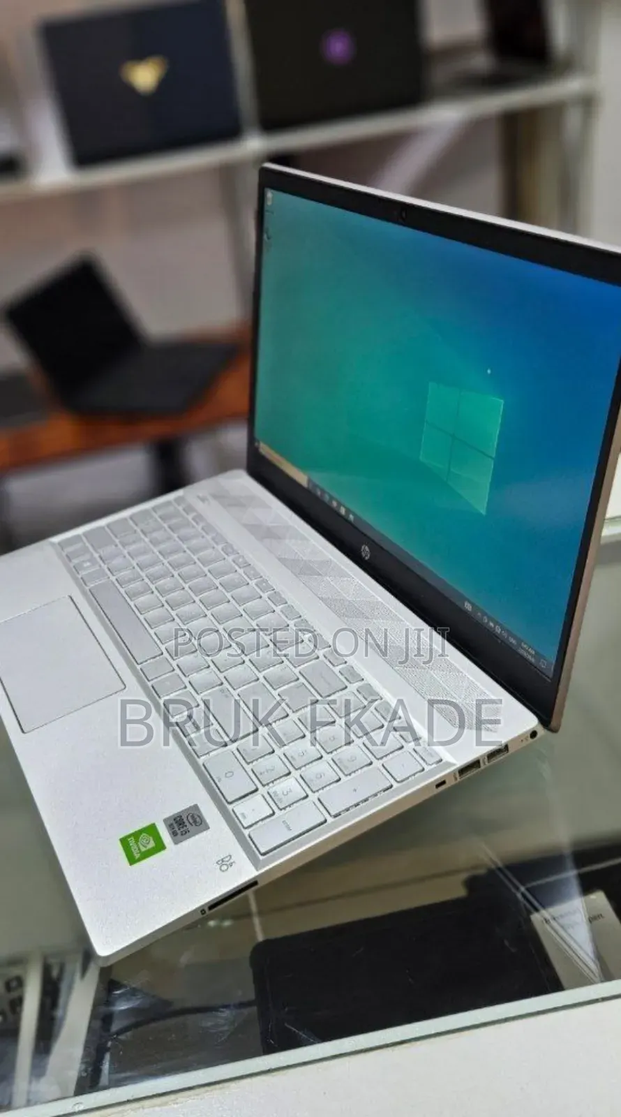New Laptop HP Pavilion 15 8GB Intel Core i5 SSD 256GB