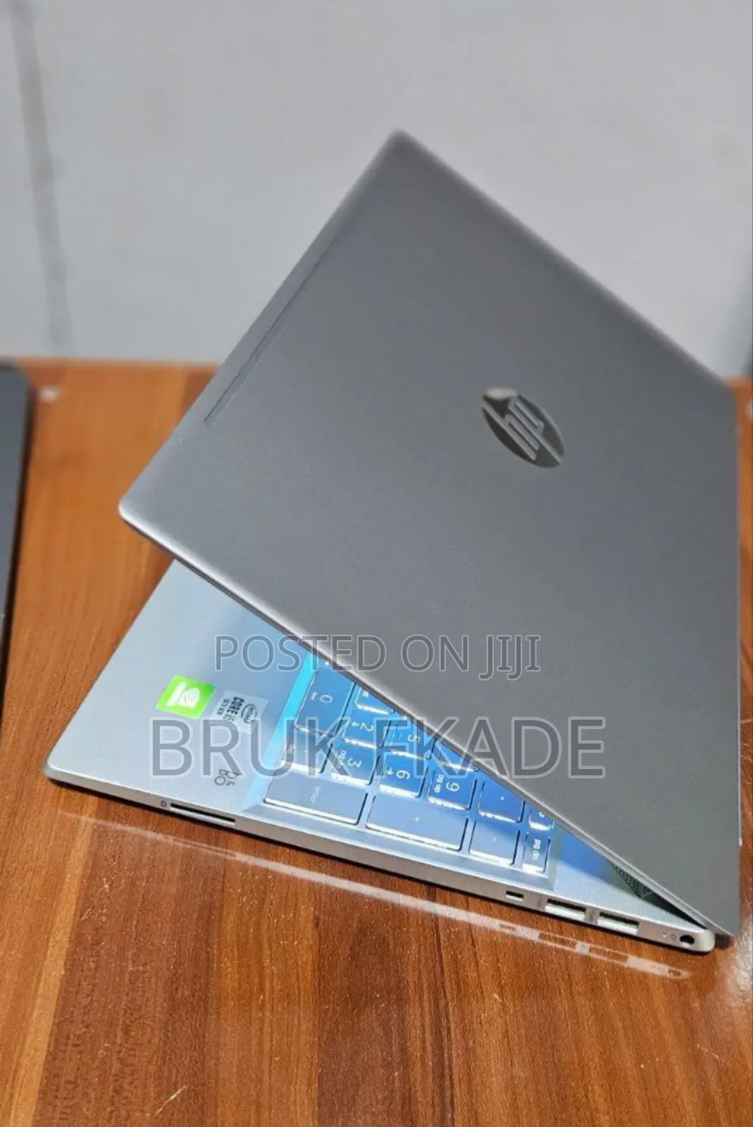 New Laptop HP Pavilion 15 8GB Intel Core i5 SSD 256GB