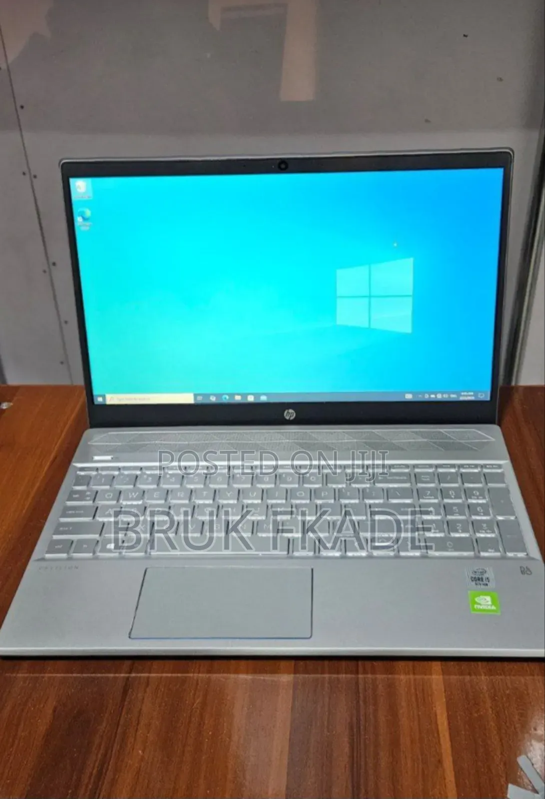 New Laptop HP Pavilion 15 8GB Intel Core i5 SSD 256GB