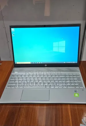 New Laptop HP Pavilion 15 8GB Intel Core i5 SSD 256GB