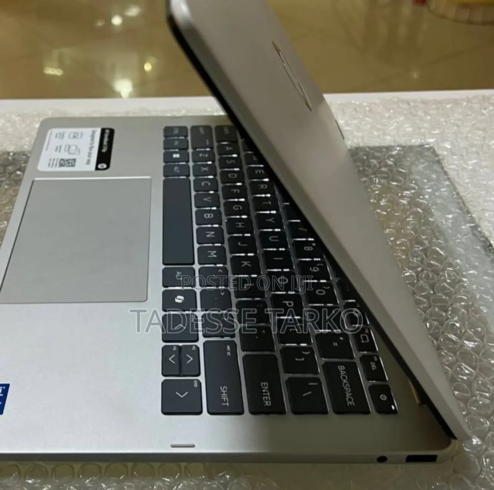 New Laptop HP OmniBook 5 14" 16GB Intel Core i7 SSD 512GB
