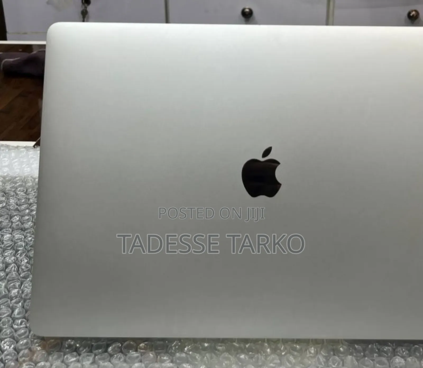 New Laptop Apple MacBook Pro 2018 16GB Intel Core i7 SSD 256GB