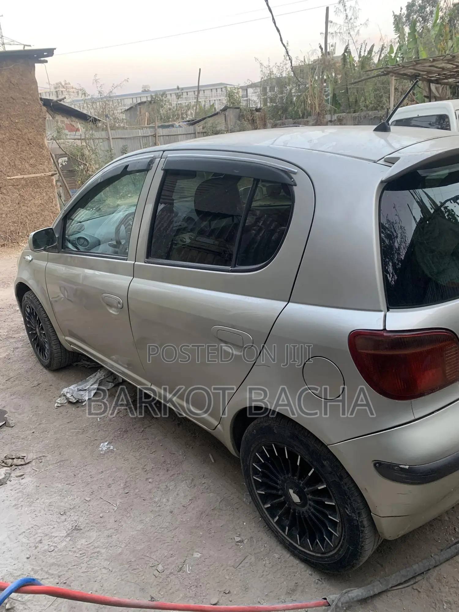 Toyota Vitz 2004 Gold