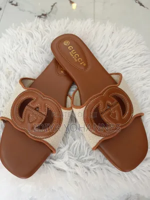 Women Gucci Flat