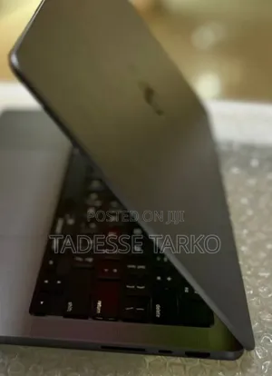 New Laptop Apple MacBook Pro 2021 M1 16GB Apple M1 Pro SSD 512GB