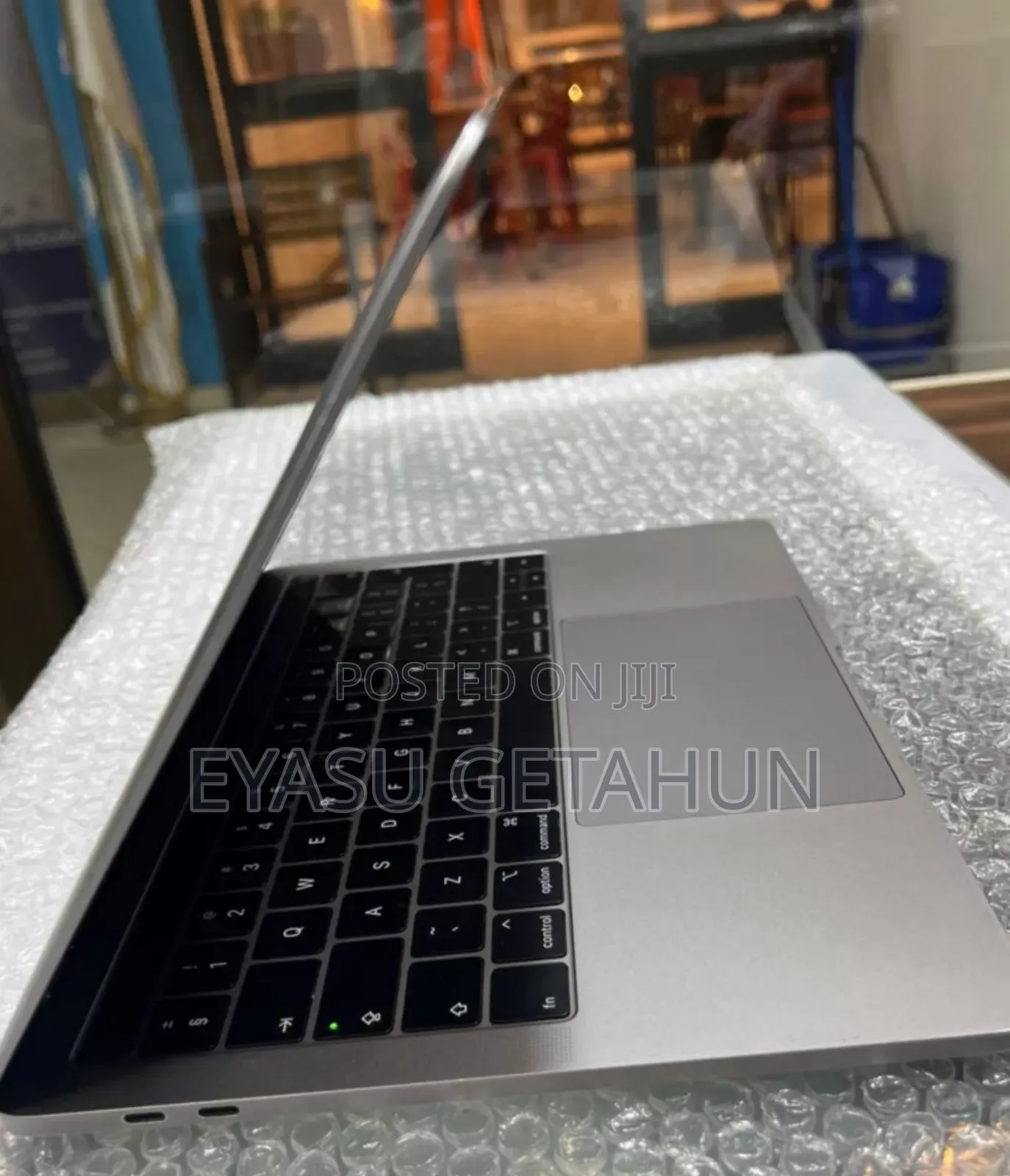 New Laptop Apple MacBook Pro 2019 8GB Intel Core i5 SSD 512GB