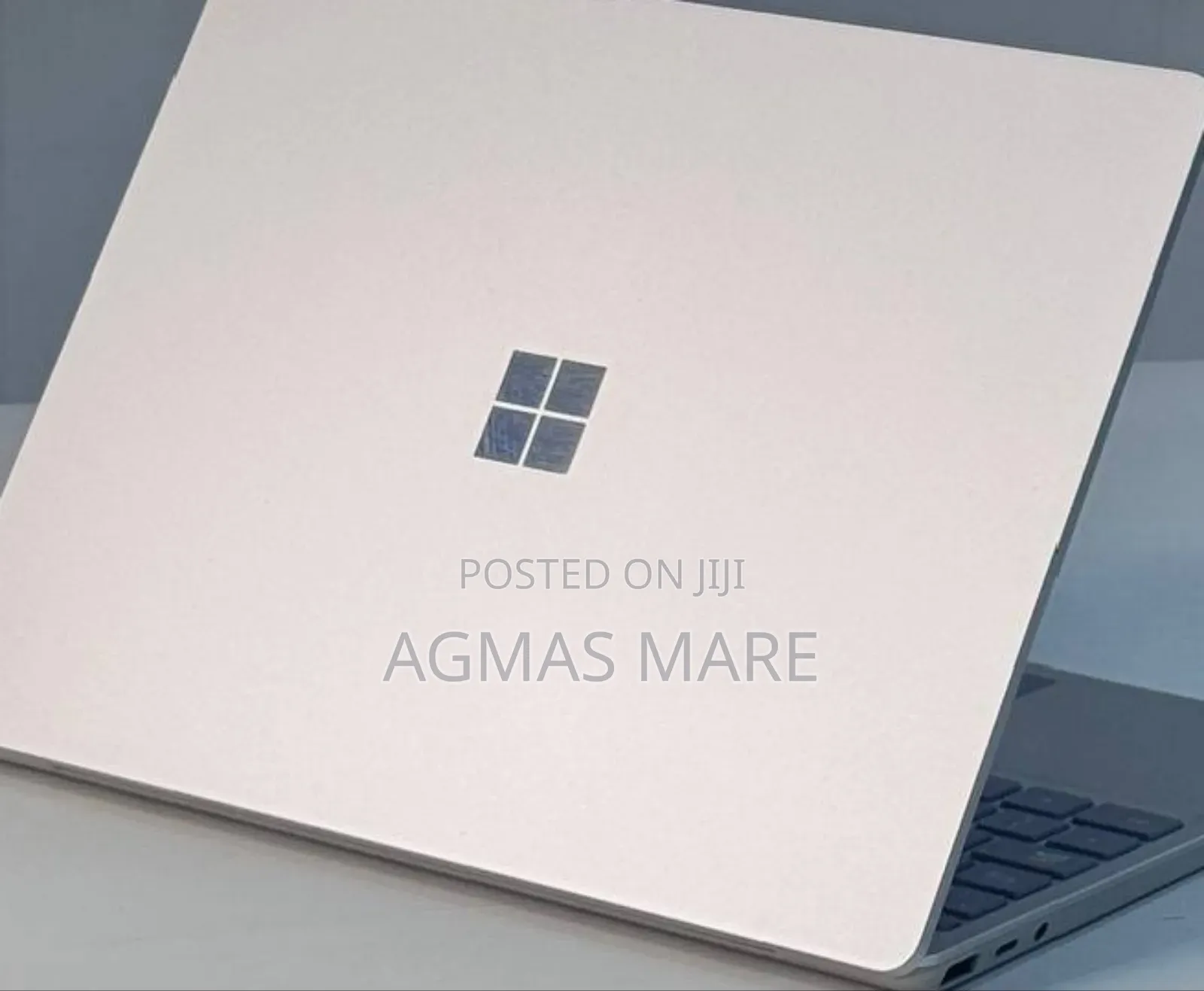 New Laptop Microsoft Surface Go 8GB Intel Core i5 SSD 256GB