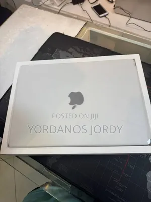 New Laptop Apple MacBook Pro 2024 M4 14-inch 16GB Apple M4 SSD 512GB