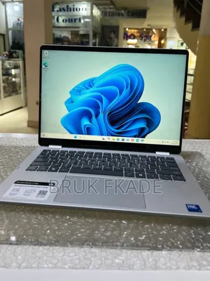New Laptop HP OmniBook 5 14" 16GB Intel Core 7 SSD 512GB