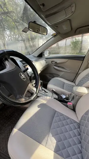 Toyota Corolla 2013 White