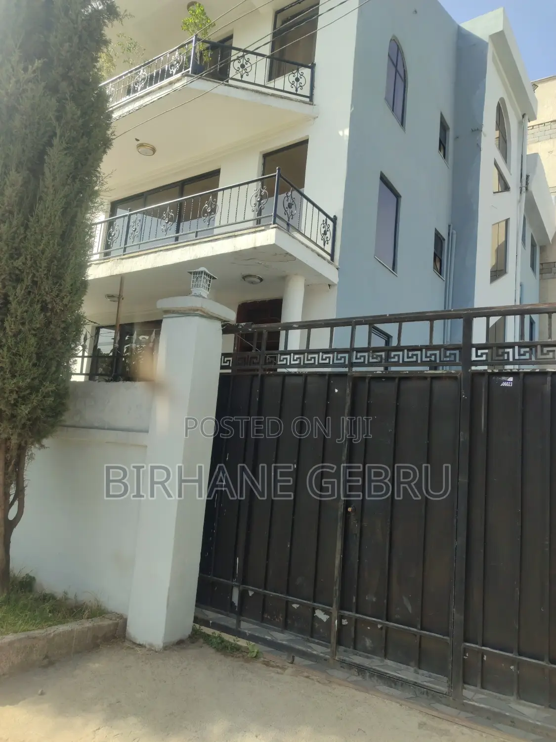 10bdrm House in G+2 House, Bole for sale