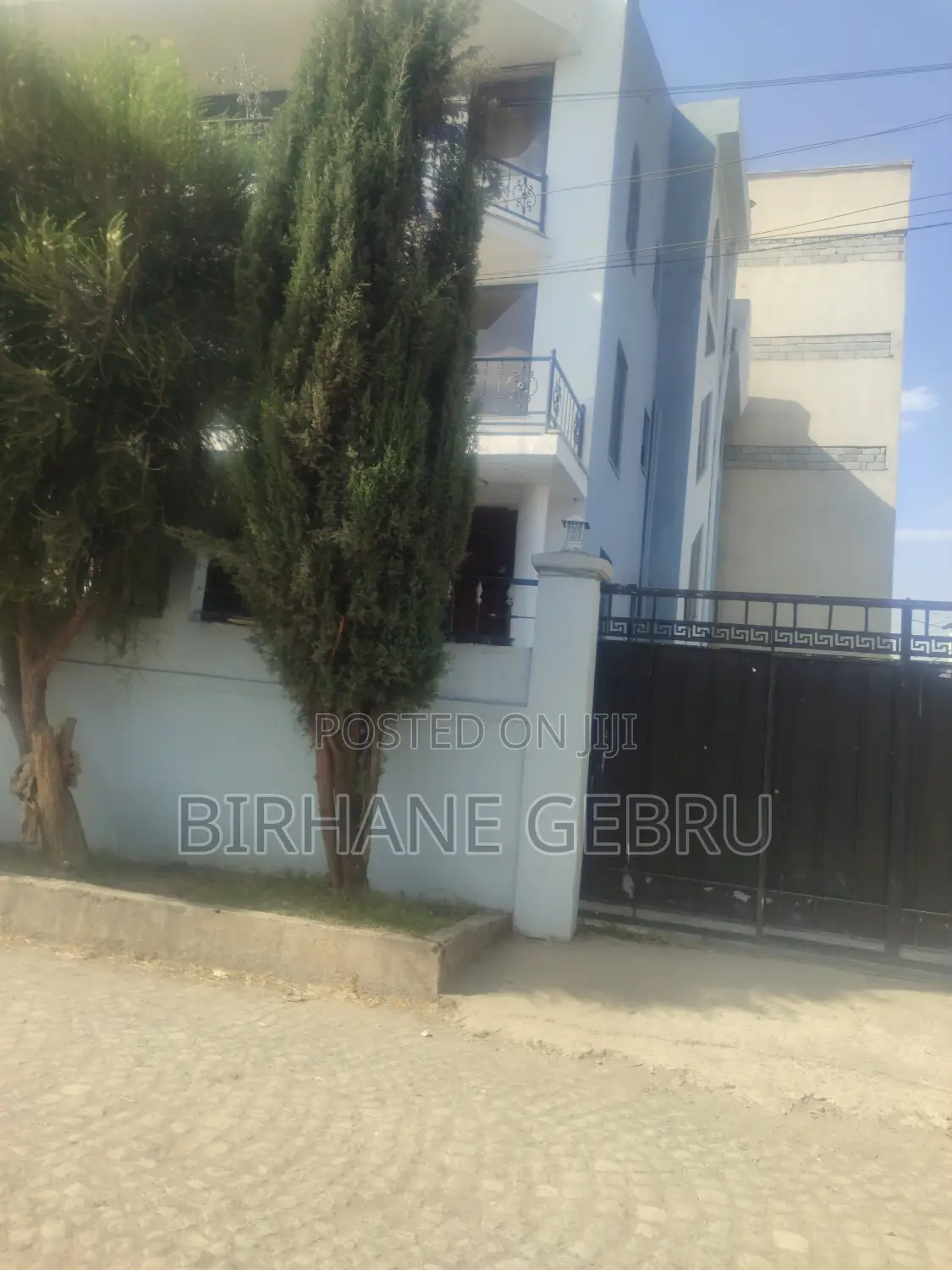 10bdrm House in G+2 House, Bole for sale
