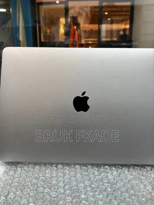 New Laptop Apple MacBook Pro 2019 8GB Intel Core i5 SSD 128GB