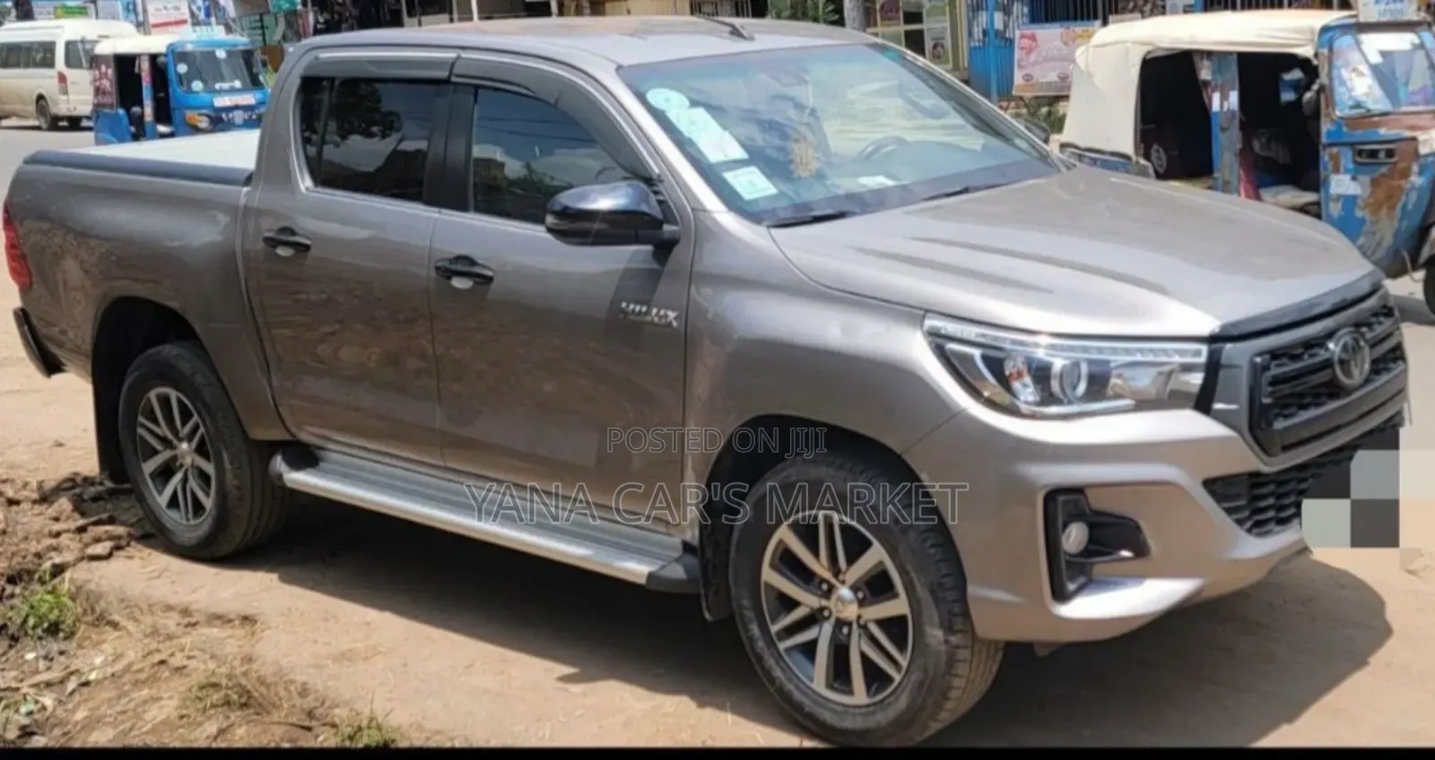 Toyota Hilux 2020 Gray