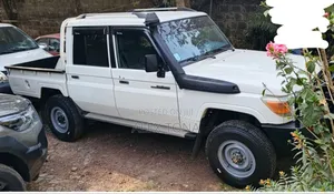 Toyota Land Cruiser 2018 White