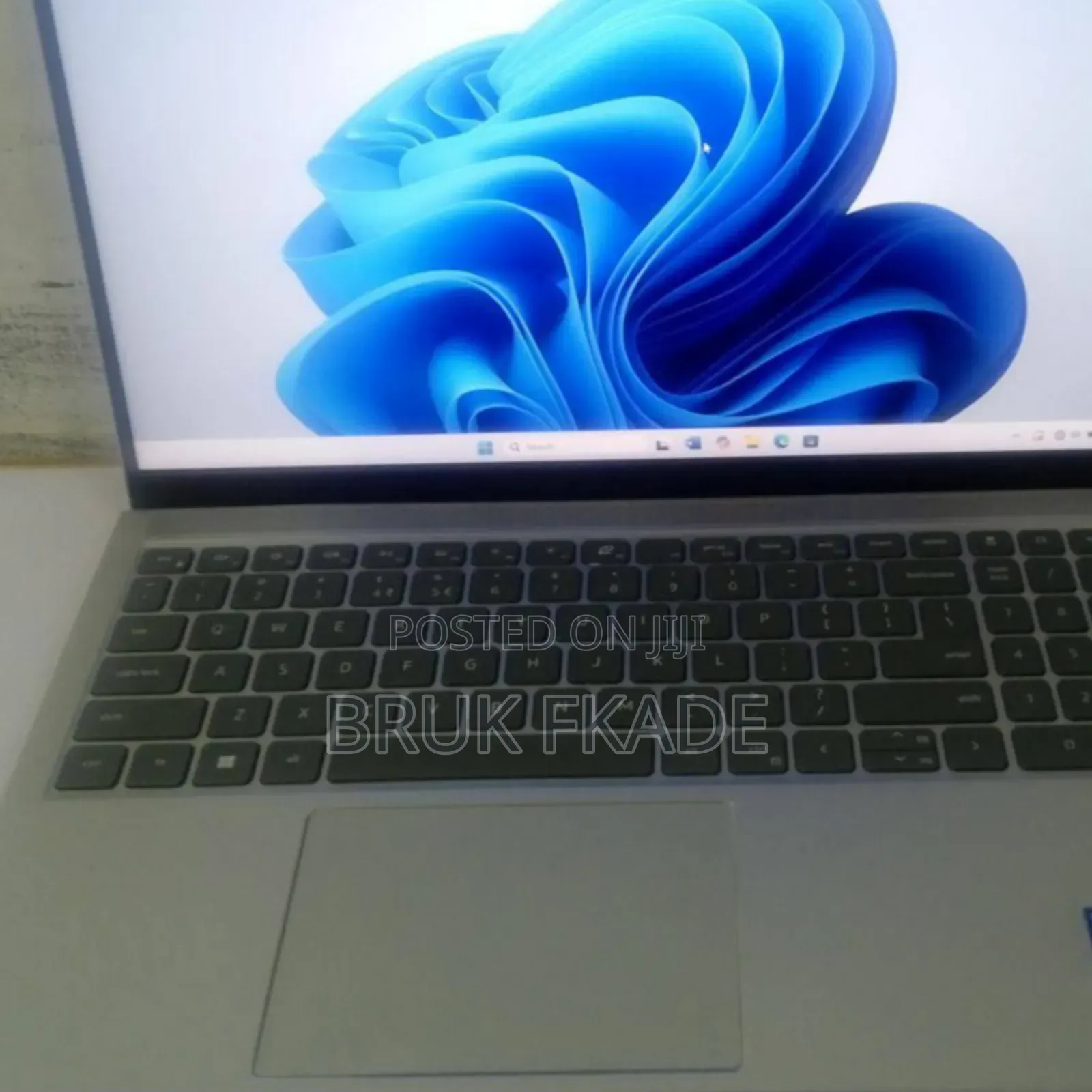 New Laptop Dell Inspiron 15 16GB Intel Core i7 SSD 512GB