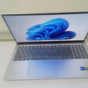 New Laptop Dell Inspiron 15 16GB Intel Core i7 SSD 512GB