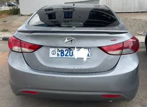 Hyundai Avante 2014 Silver