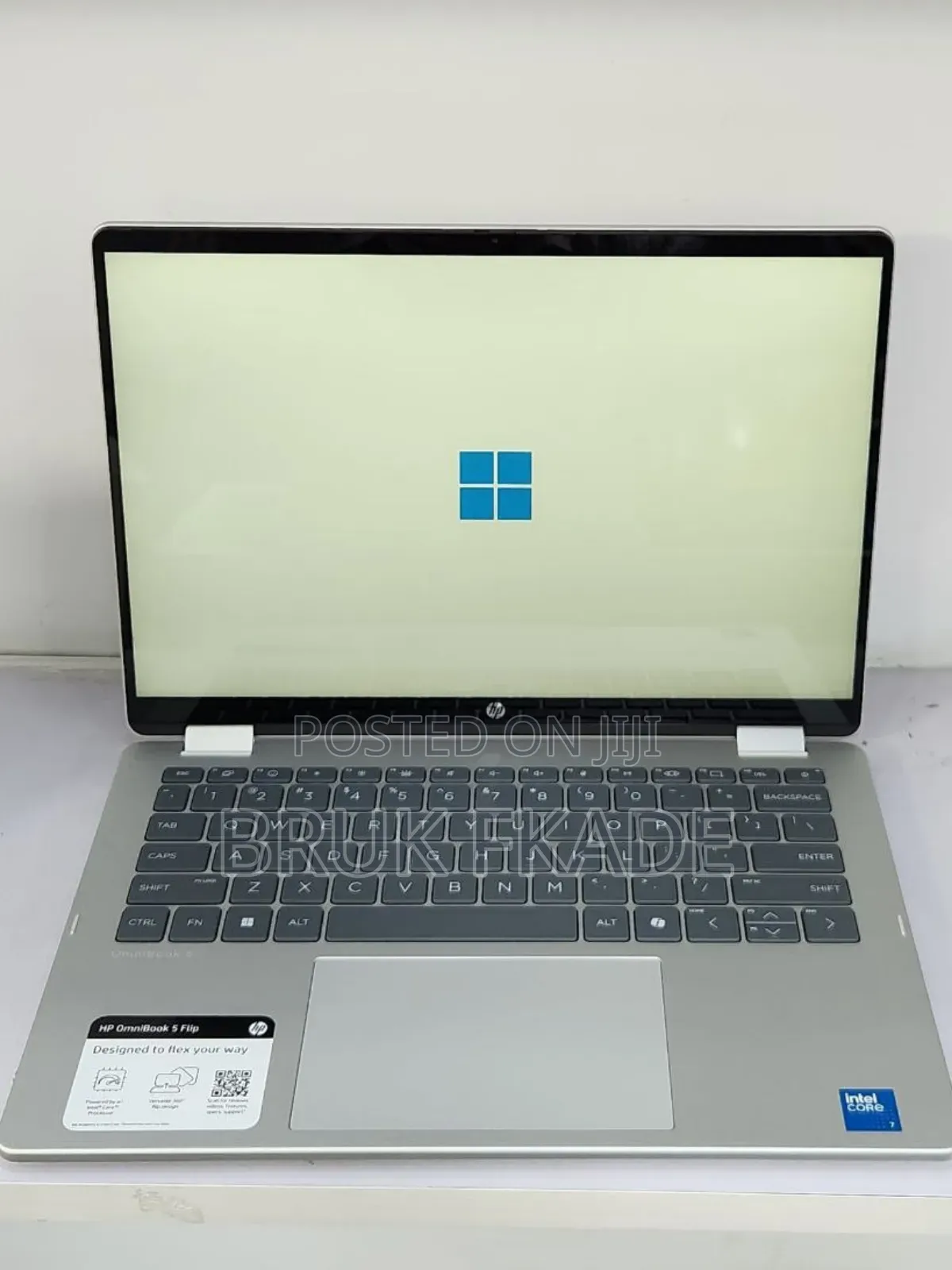 New Laptop HP OmniBook 5 14" 16GB Intel Core 7 SSD 512GB