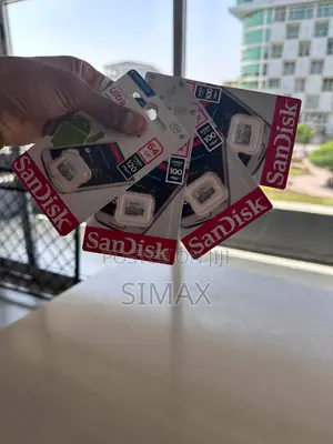 Sand Disk Sd Card ( Memory Card )