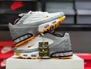 Nike Air Max Plus 3 Light Bone University Gold Fashion Sneaker