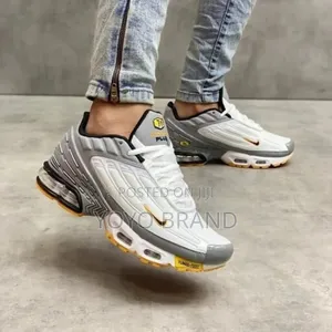 Nike Air Max Plus 3 Light Bone University Gold Fashion Sneaker