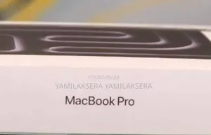 New Laptop Apple Macbook Pro 2025 M5 14-inch 16GB Intel Core i7 SSD 1T