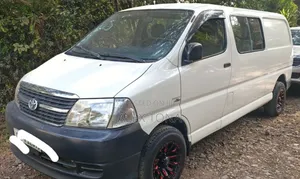 Toyota HiAce 2011 White