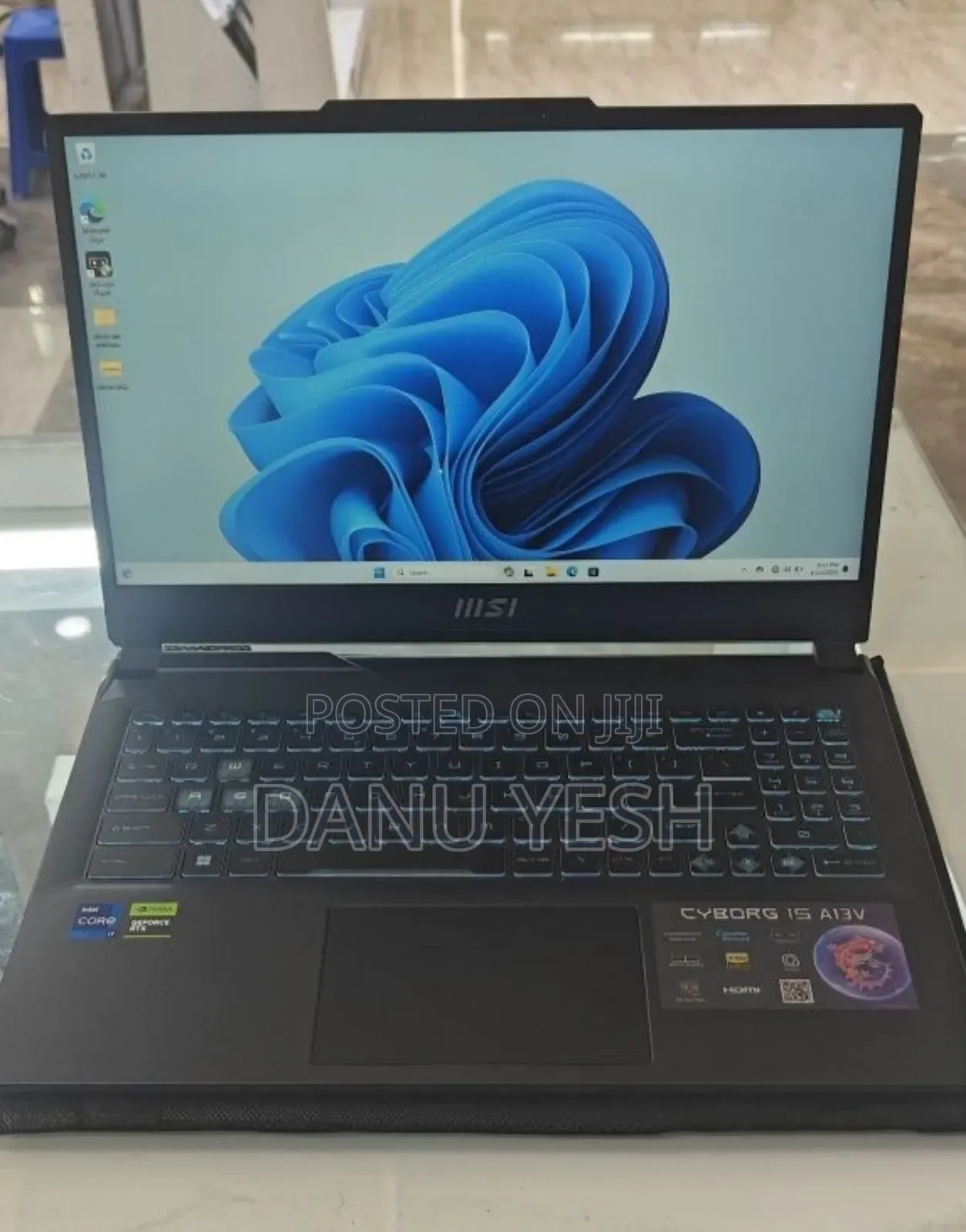 New Laptop MSI Cyborg 15 16GB Intel Core i7 SSD 1T