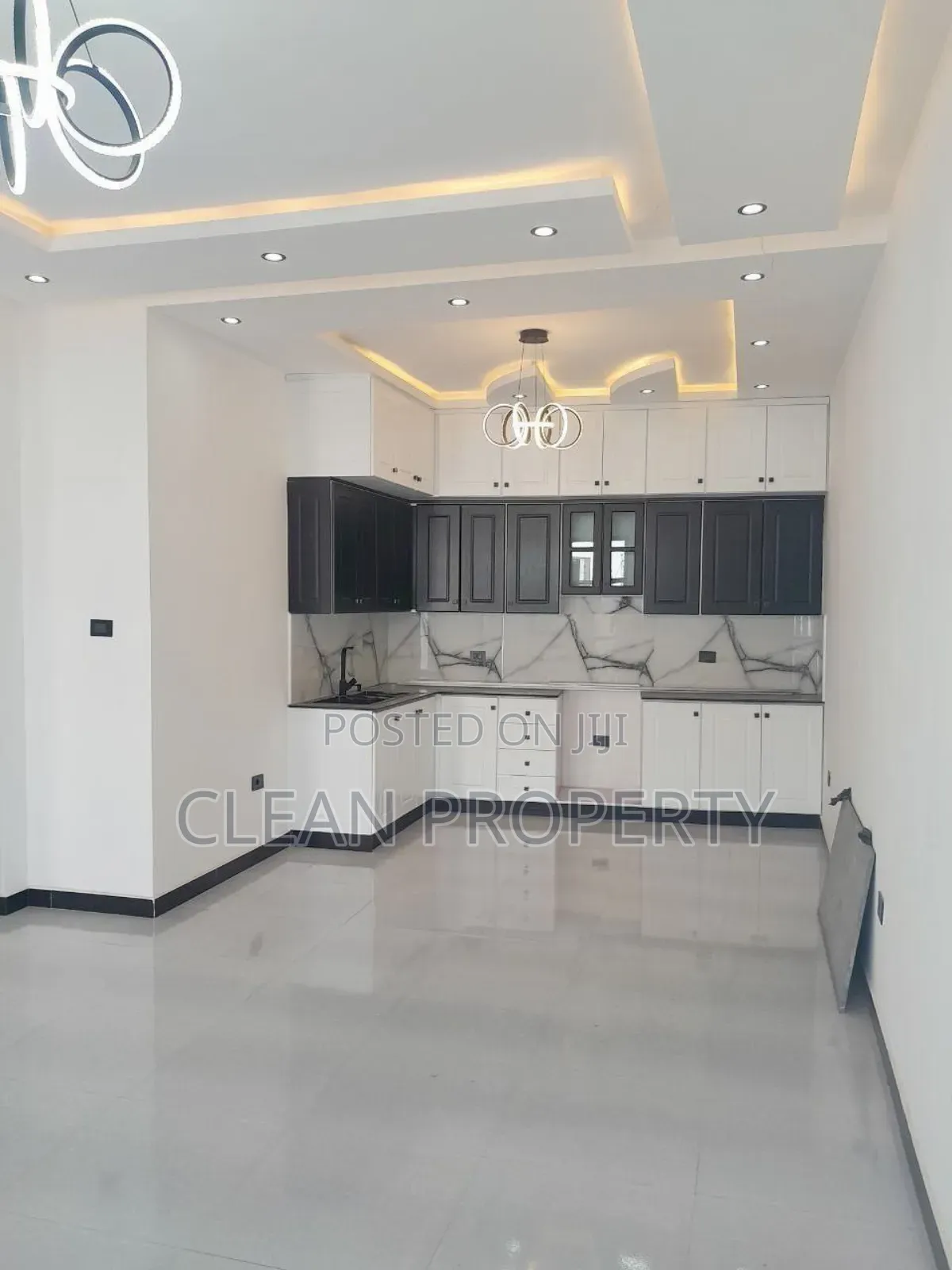 2bdrm Apartment in Clean Property, Bole for rent