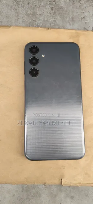 New Samsung Galaxy M35 128 GB Gray