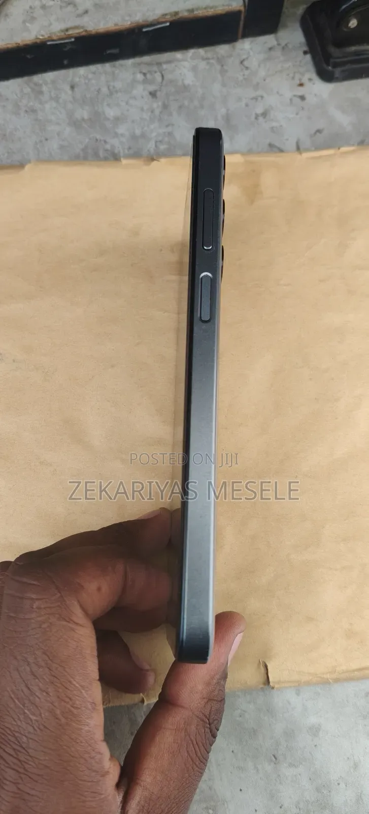 New Samsung Galaxy M35 128 GB Gray