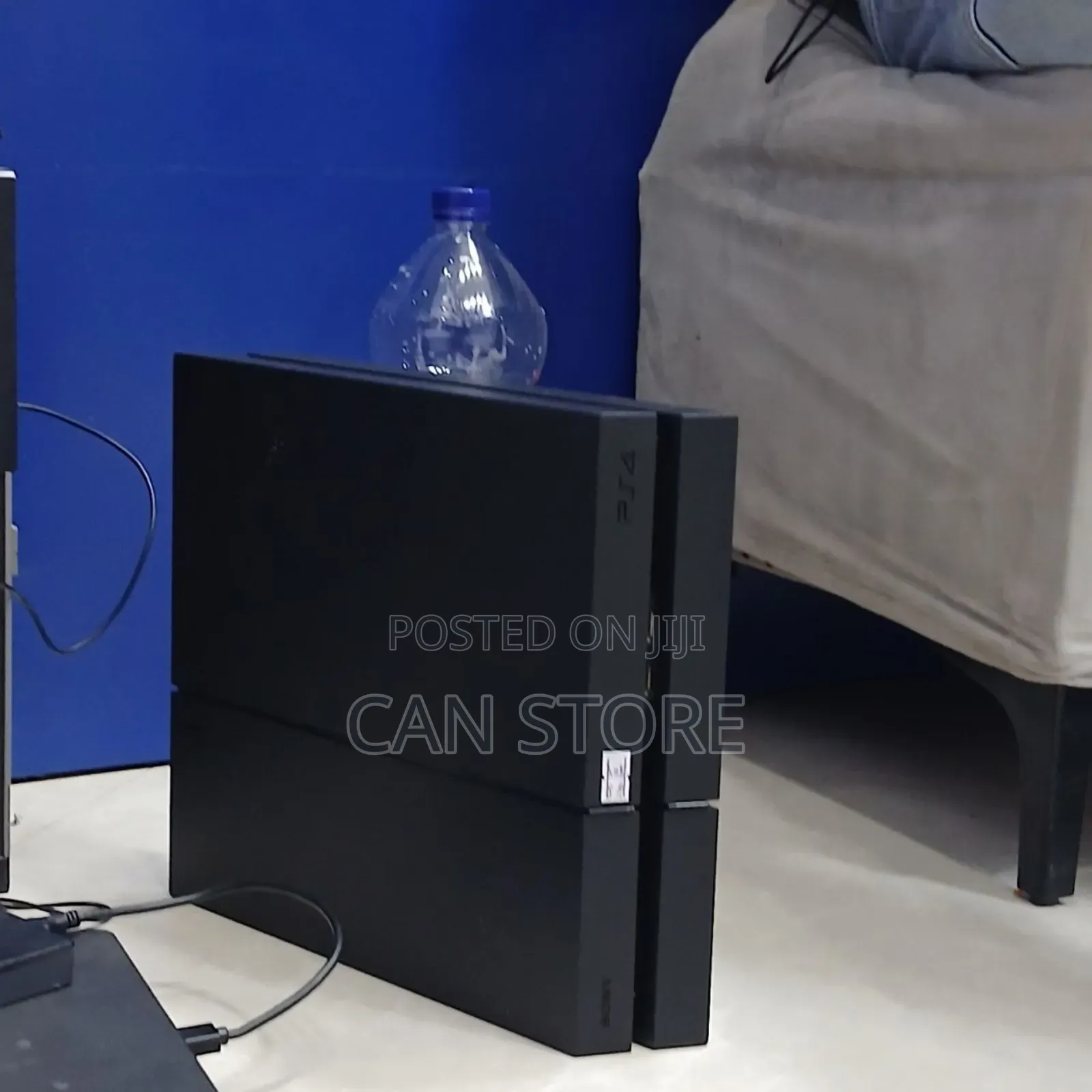 Playstation 4fat With 2joystick 5games Installed Fc26, የተጫነበት ከዎስትና ጋር