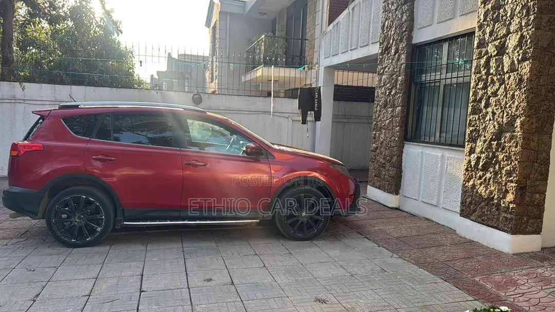 Toyota RAV4 2014 Red