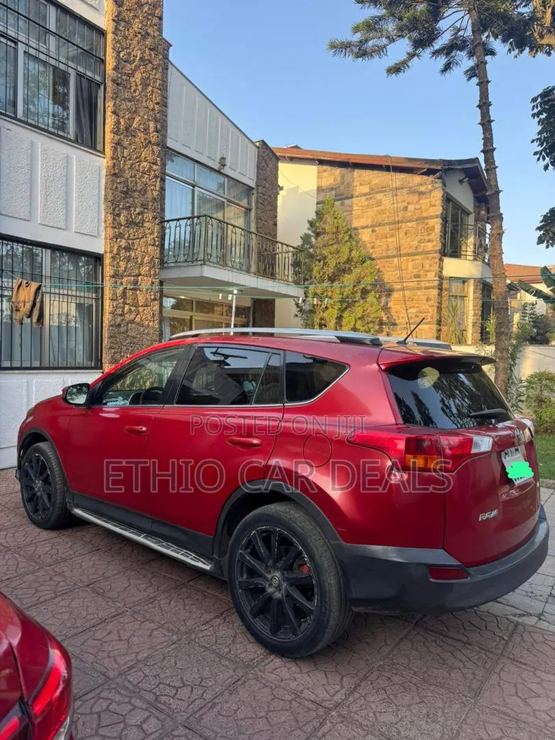 Toyota RAV4 2014 Red