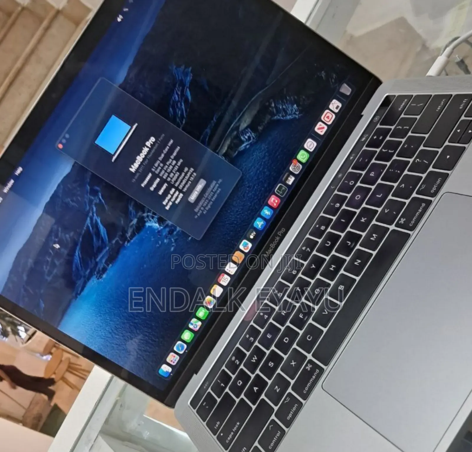 New Laptop Apple MacBook Pro 2017 16GB Intel Core i5 SSD 256GB
