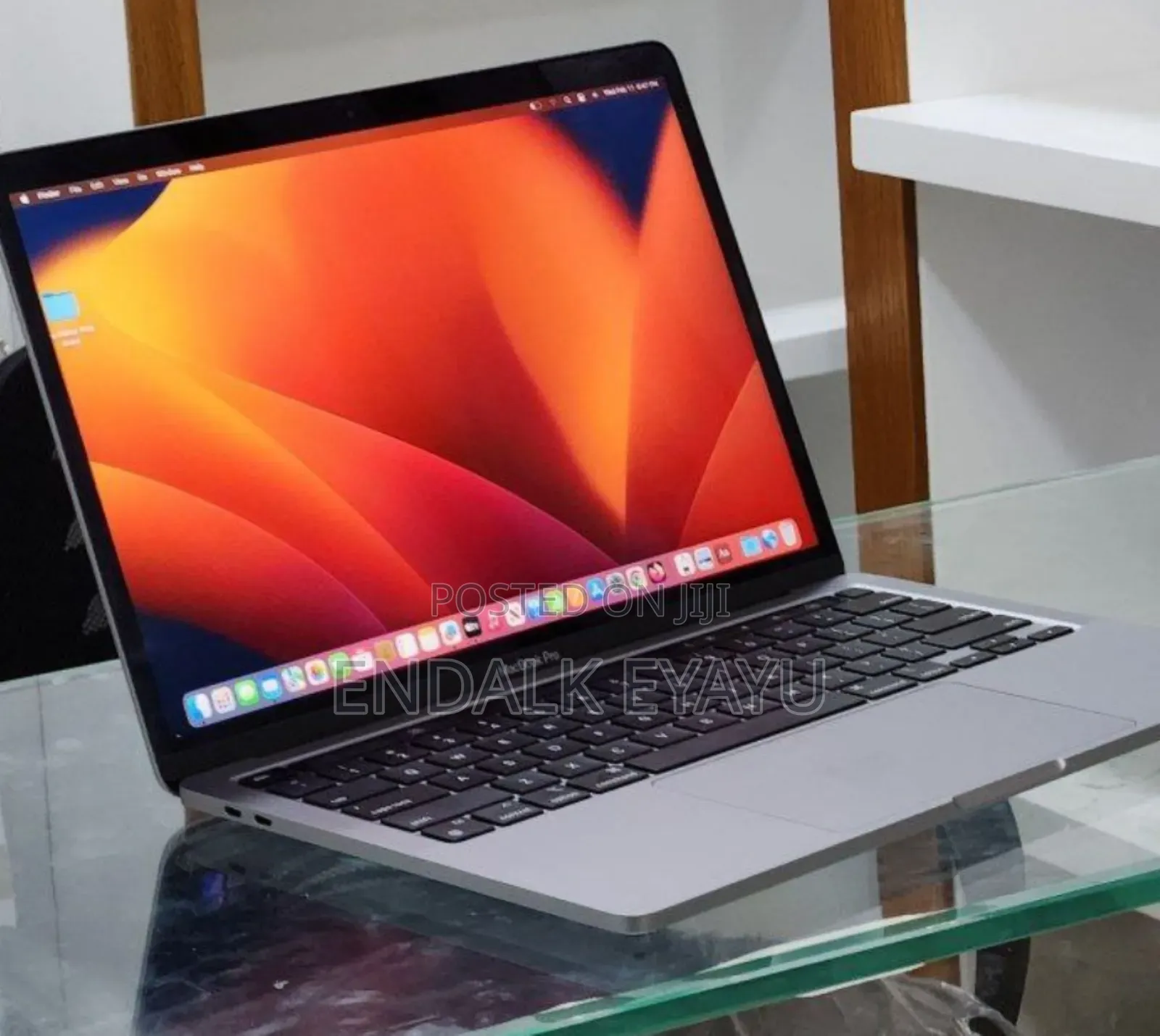 New Laptop Apple MacBook Pro 8GB Apple M2 SSD 256GB