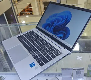 New Laptop HP EliteBook 830 G8 16GB Intel Core i7 SSD 512GB