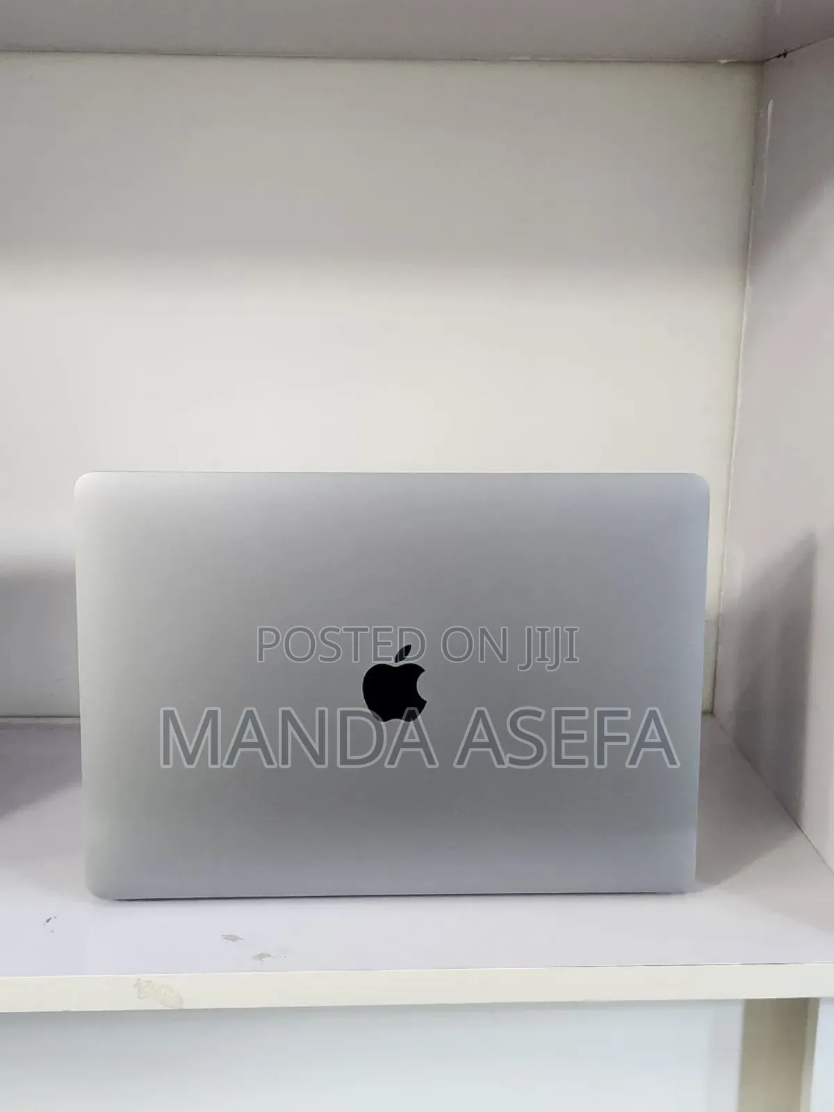 New Laptop Apple MacBook Pro 2019 8GB Intel Core i5 SSD 256GB