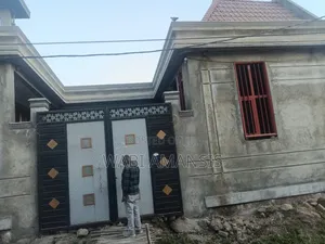 6bdrm House in Dukam, East Shewa for sale
