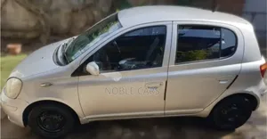 Toyota Vitz 2004 Gold