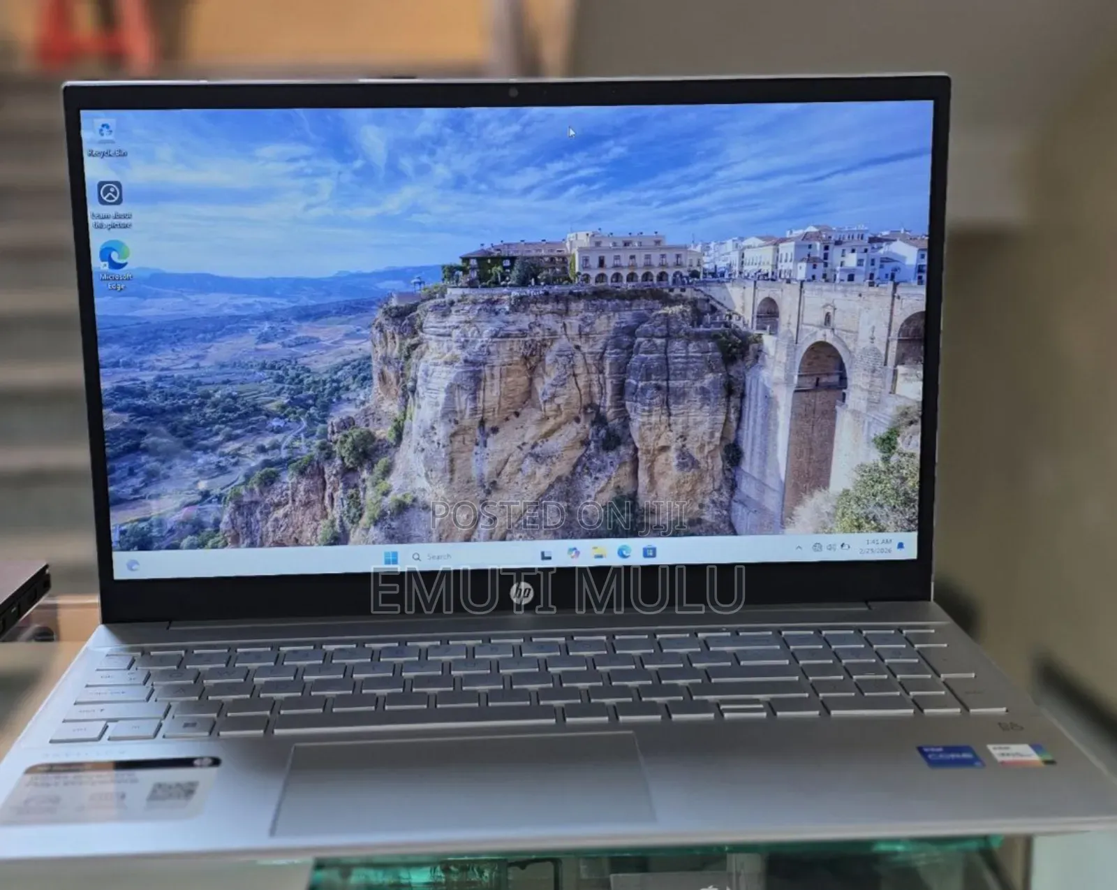 New Laptop HP Pavilion 15 8GB Intel Core i5 SSD 512GB