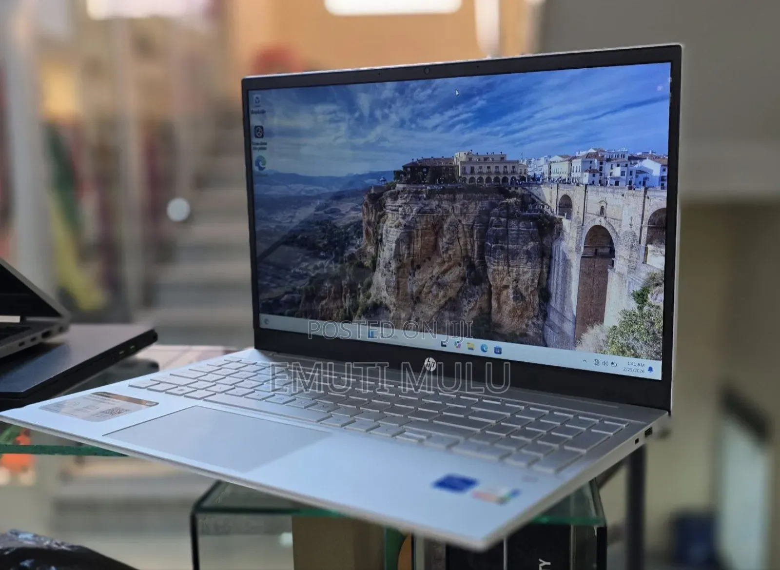 New Laptop HP Pavilion 15 8GB Intel Core i5 SSD 512GB