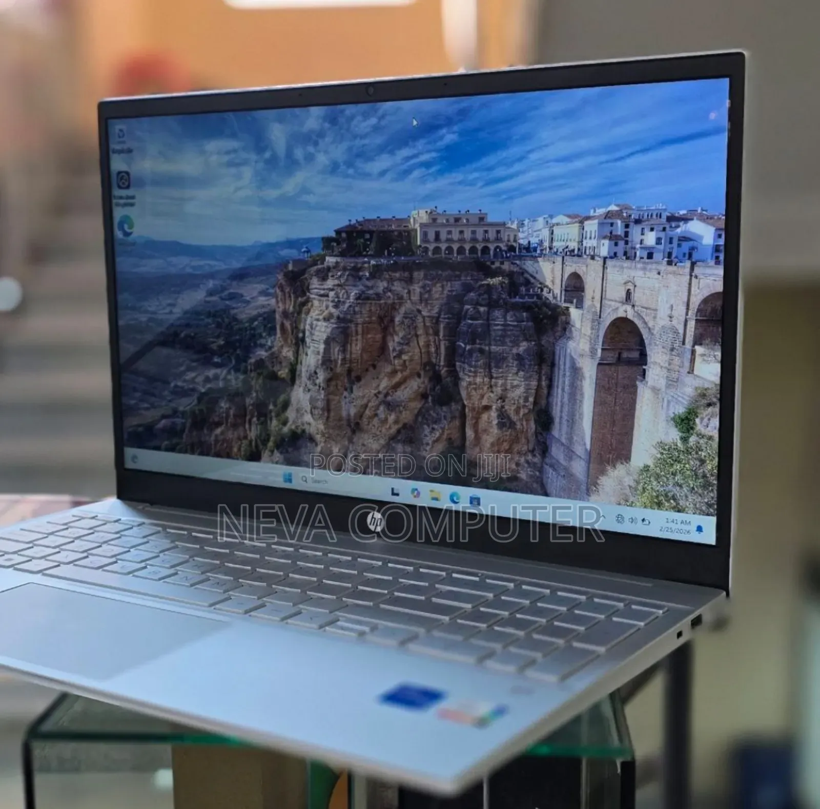 New Laptop HP Pavilion 15 8GB Intel Core i5 SSD 512GB