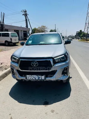 Toyota Hilux Revo Double Cab Deisel 2.4 RWD 2020 Silver