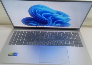 New Laptop Dell Inspiron 15 16GB Intel Core i7 SSD 512GB