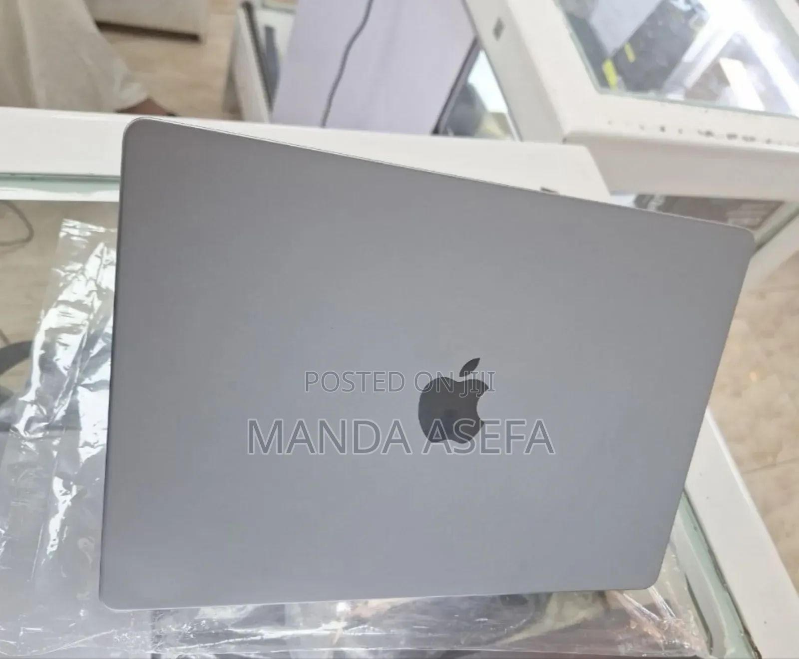 New Laptop Apple MacBook Pro M1 32GB Apple M1 Pro SSD 512GB
