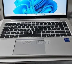 New Laptop HP EliteBook 830 G8 16GB Intel Core i7 SSD 512GB