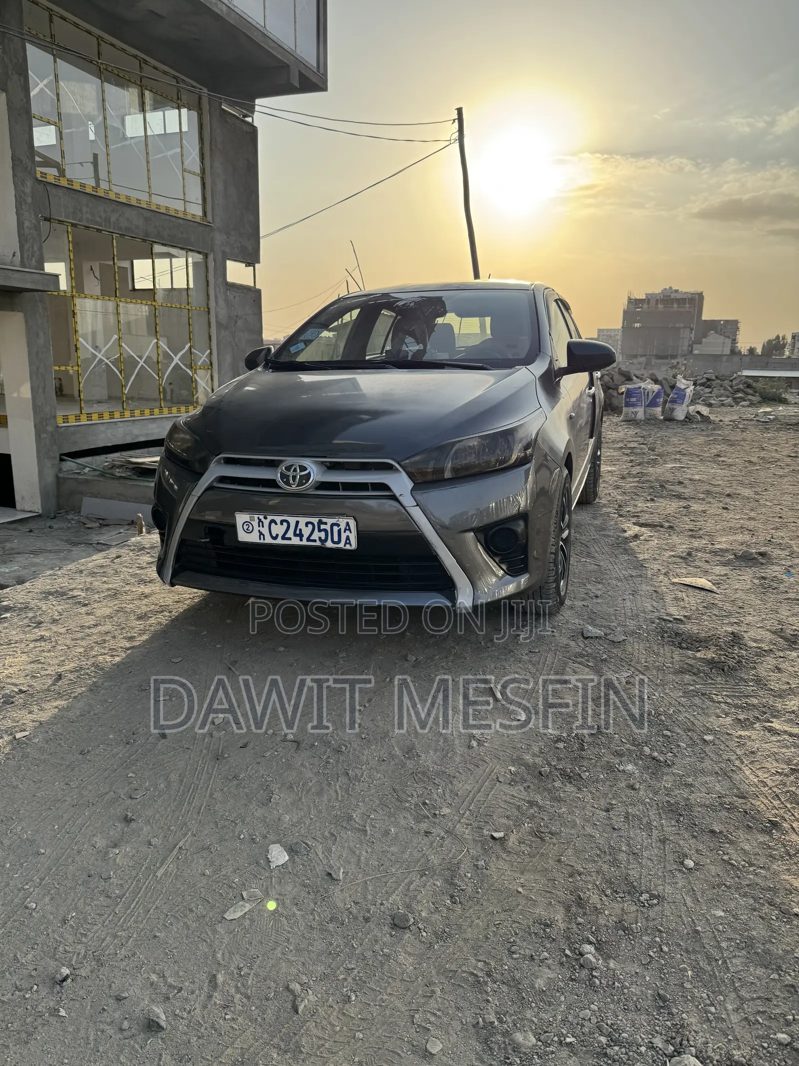 Toyota Yaris SE Hatchback 5dr 2014 Gray